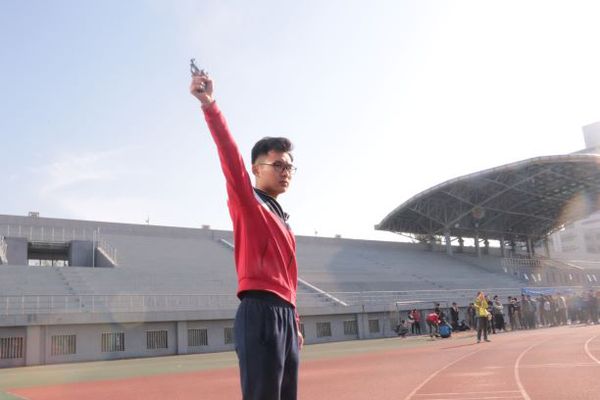 裁判员 李国梁摄影